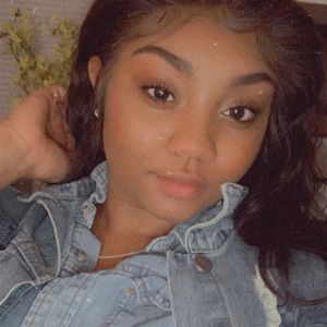 Meet your Posher, Aja